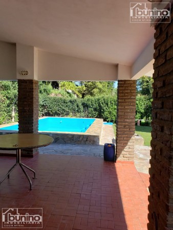 Chalet en venta en Funes - 2 dormitorios 