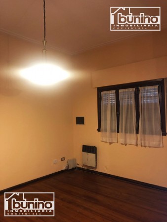 Casa en alquiler de 3 dormitorios - Zona norte, Rosario