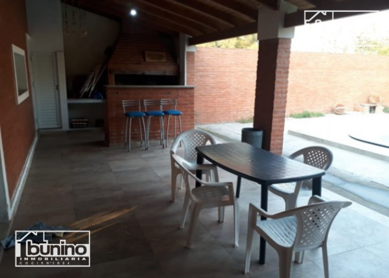 Propiedad EN VENTA en Funes - 4 Dormitorios