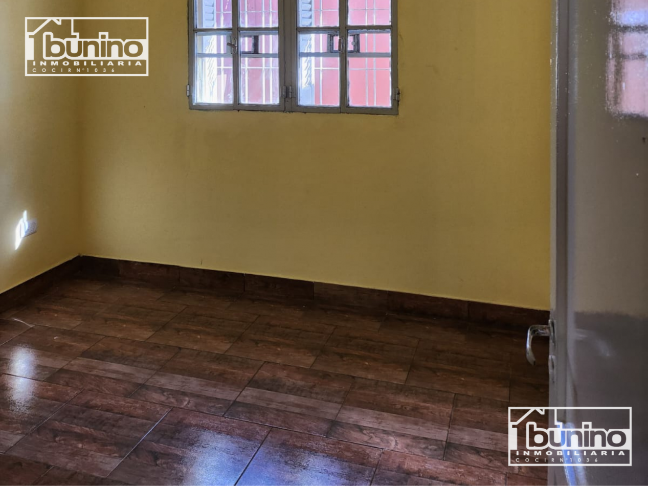 Casa de dos habitaciones en alquiler - Funes
