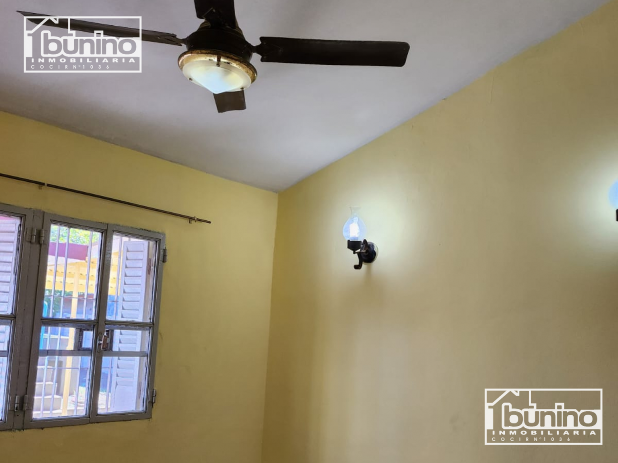 Casa de dos habitaciones en alquiler - Funes