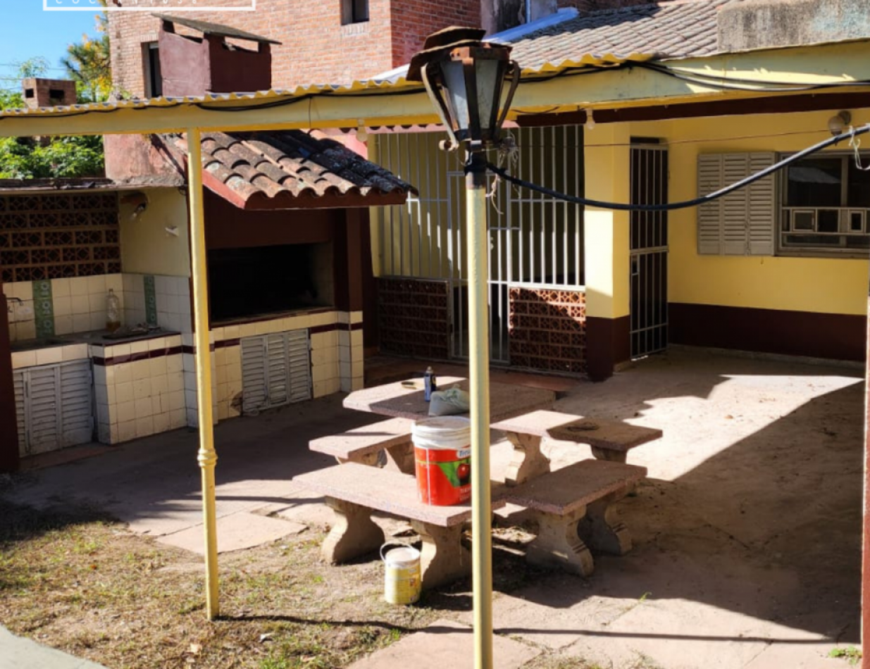 Casa de dos habitaciones en alquiler - Funes