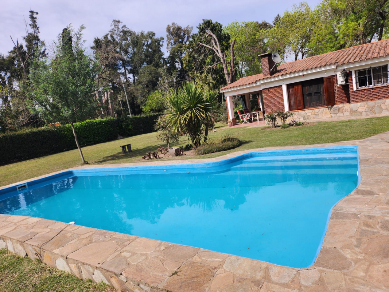 Casa alquiler temporario 3 habitaciones con piscina - Funes