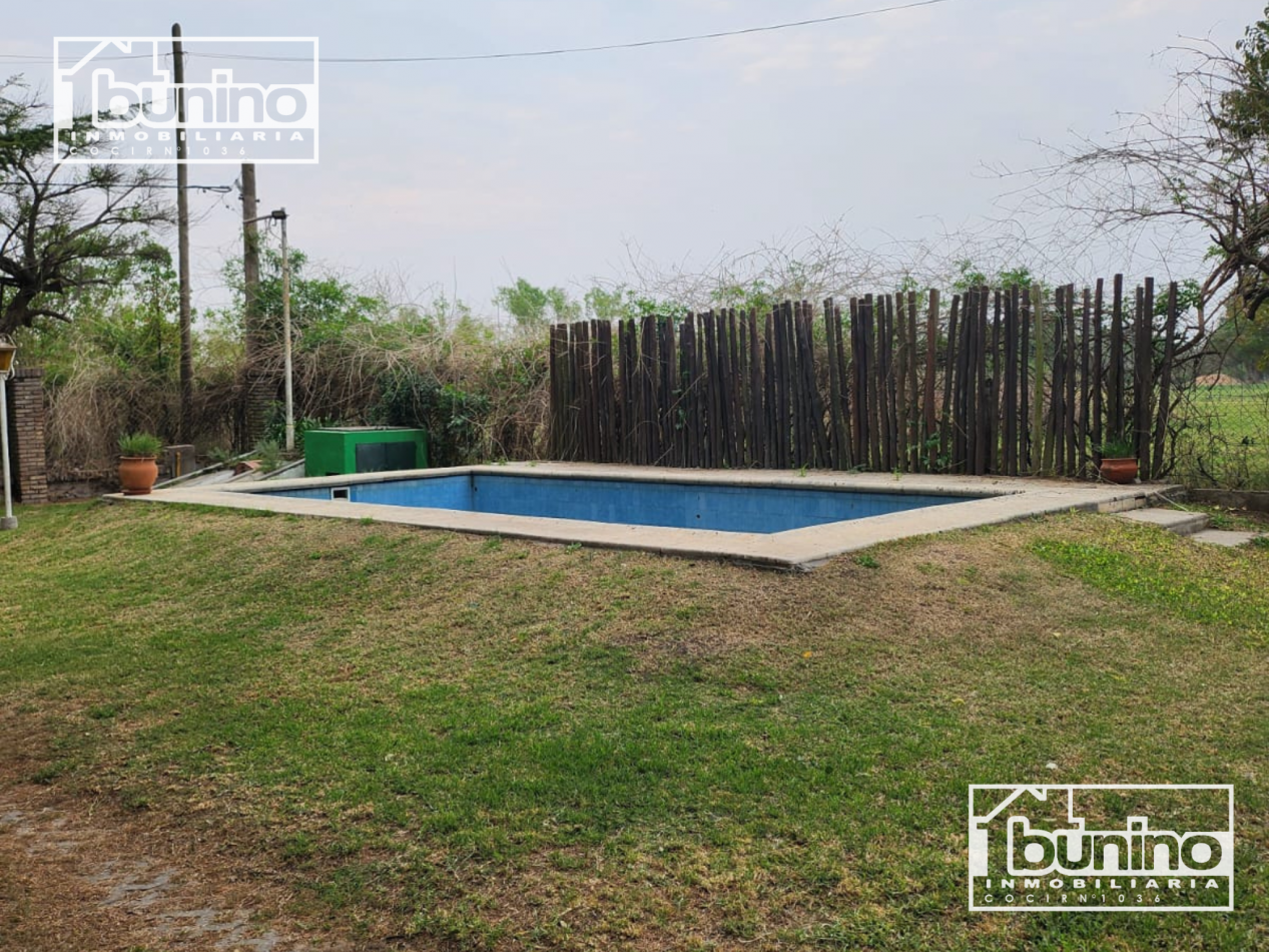 Casa alquiler temporario 2 habitaciones con piscina - Roldan