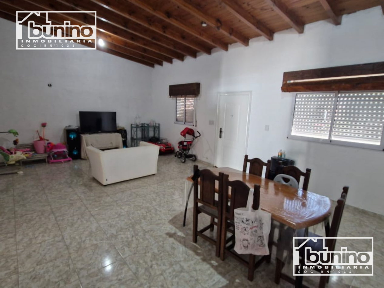 Casa 2 dormitorios en venta - Granadero Baigorria