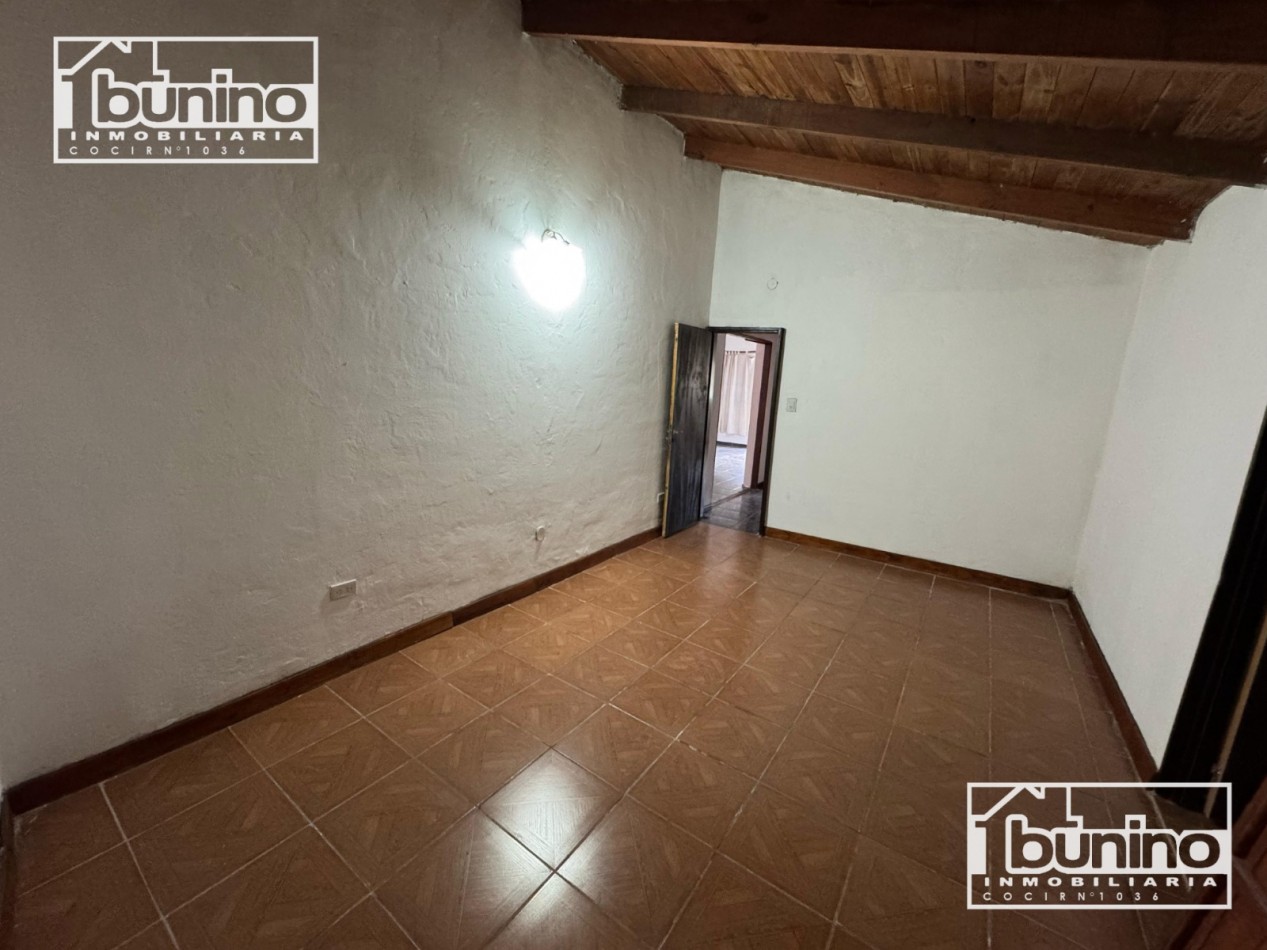 Casa EN VENTA , APTA CREDITO - 2 dorm. + comodin, Ibarlucea