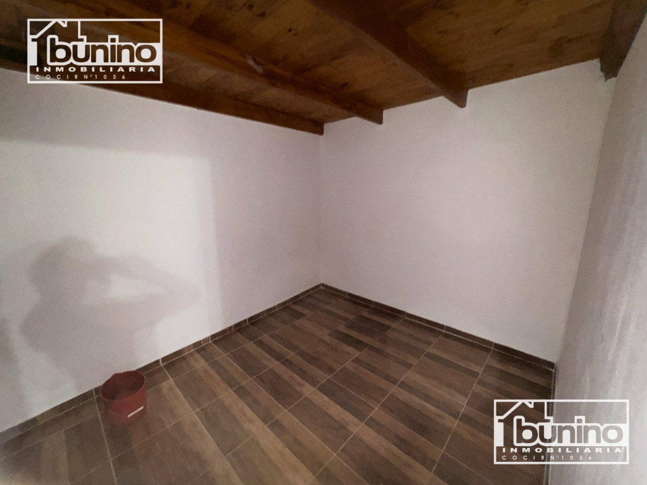 Casa EN VENTA , APTA CREDITO - 2 dorm. + comodin, Ibarlucea