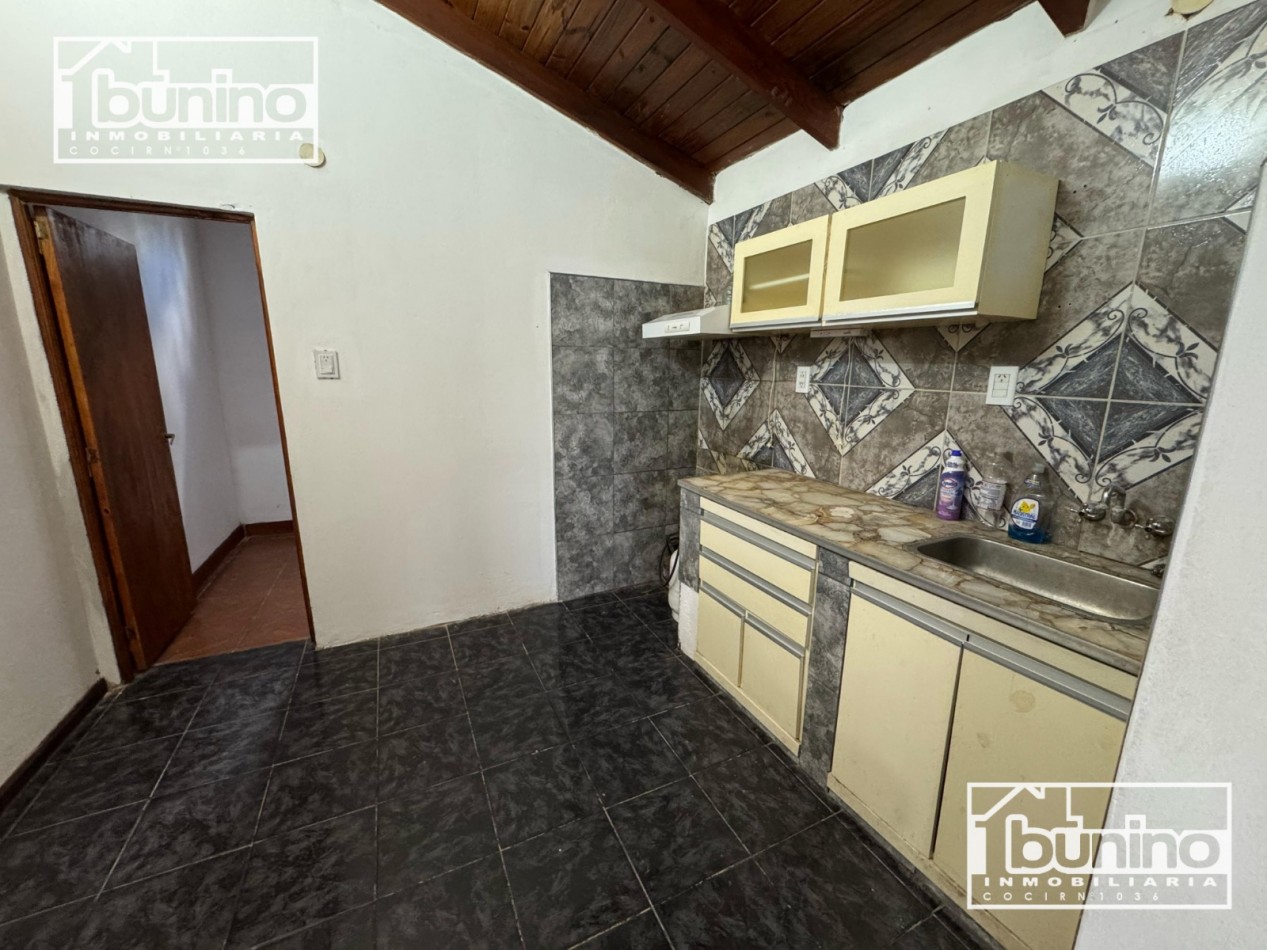 Casa EN VENTA , APTA CREDITO - 2 dorm. + comodin, Ibarlucea