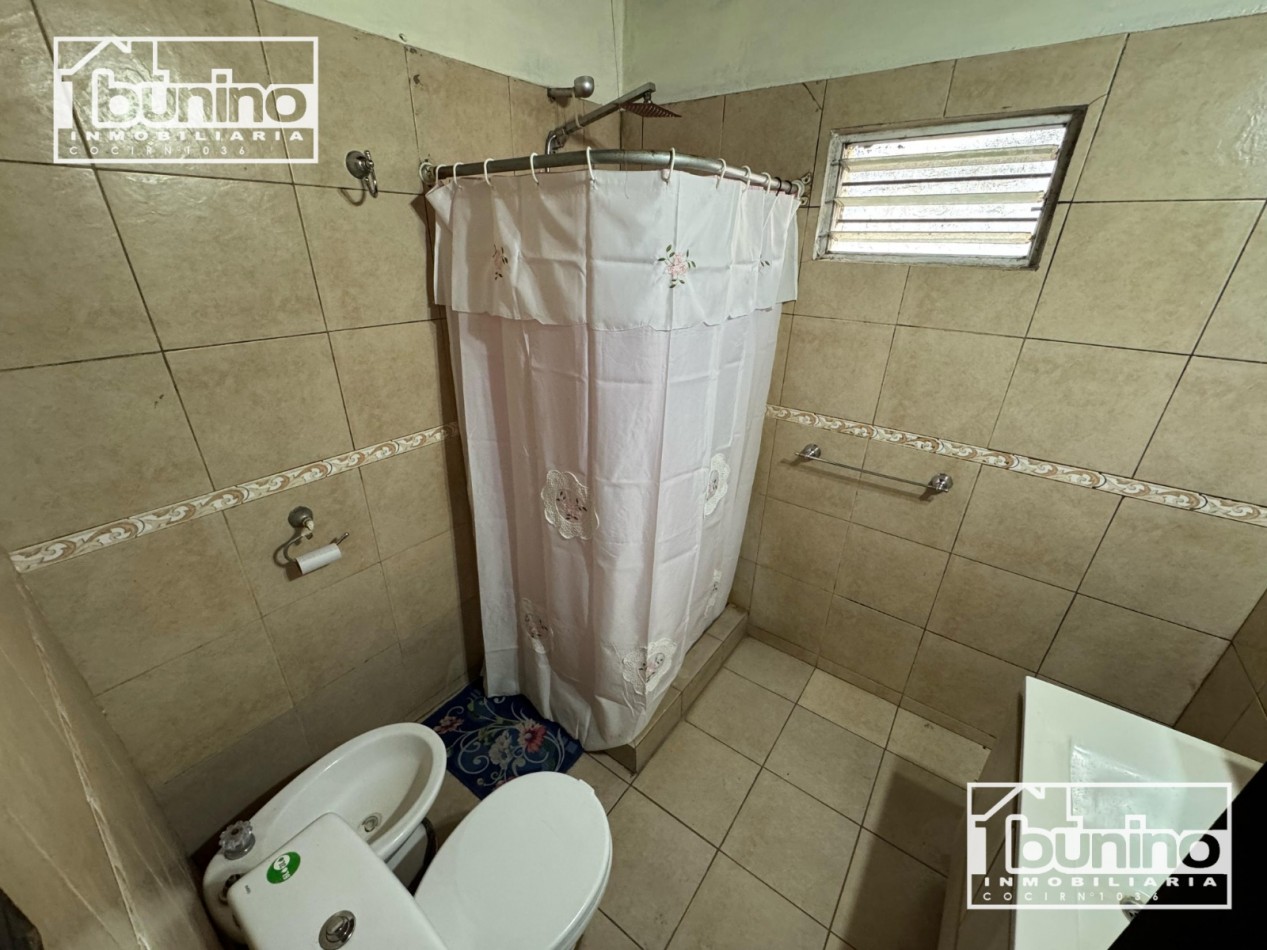 Casa EN VENTA , APTA CREDITO - 2 dorm. + comodin, Ibarlucea