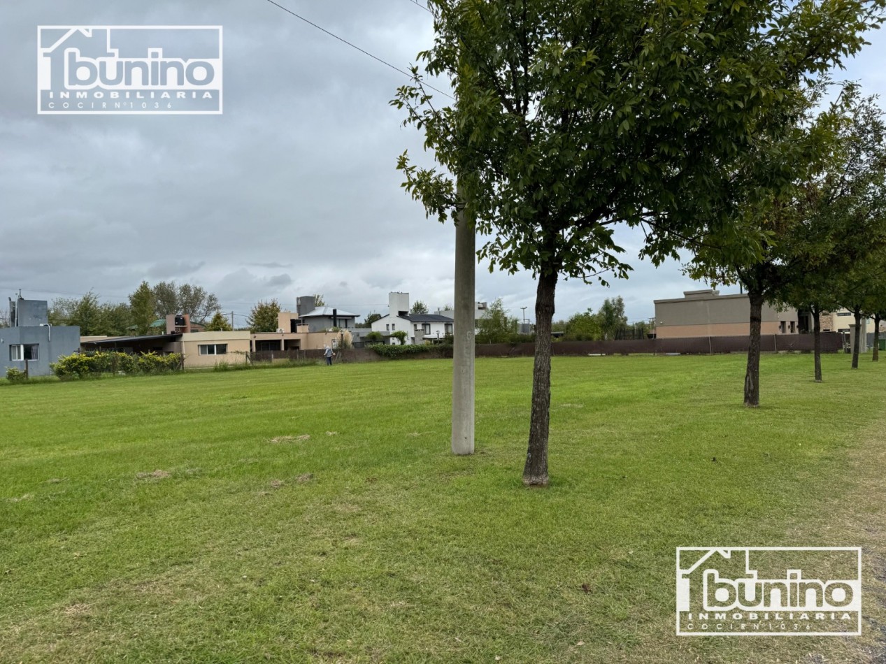 ¡OPORTUNIDAD! Terreno en venta en "Las Casuarinas" barrio cerrado- Ibarlucea