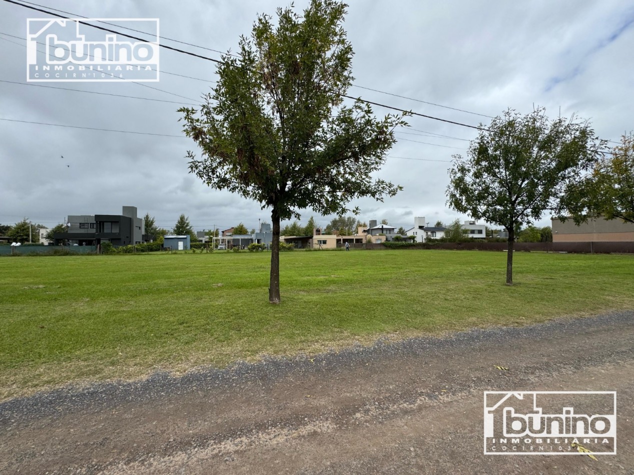 ¡OPORTUNIDAD! Terreno en venta en "Las Casuarinas" barrio cerrado- Ibarlucea