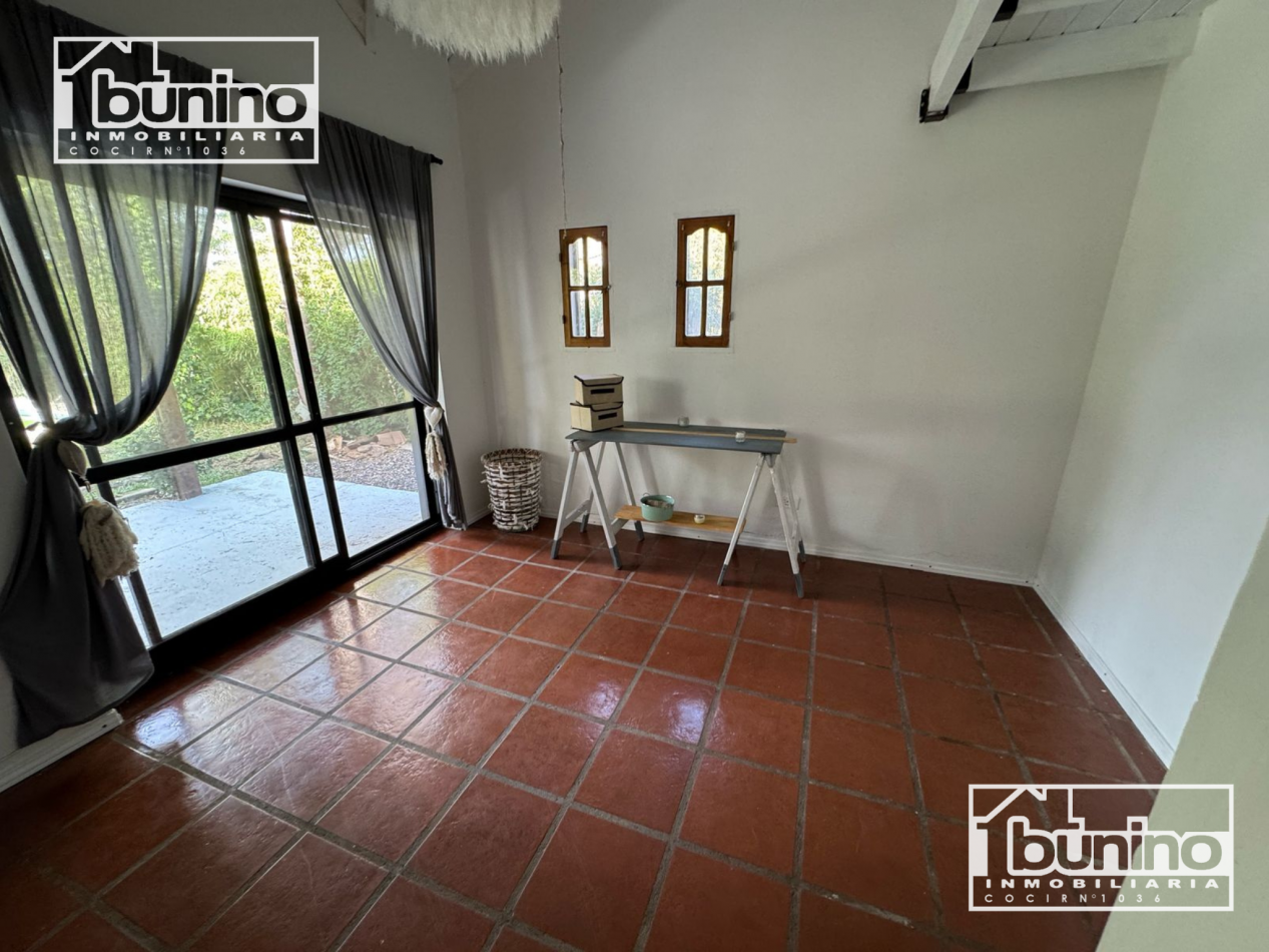 CASA EN VENTA en Ibarlucea - 3 Dormitorios