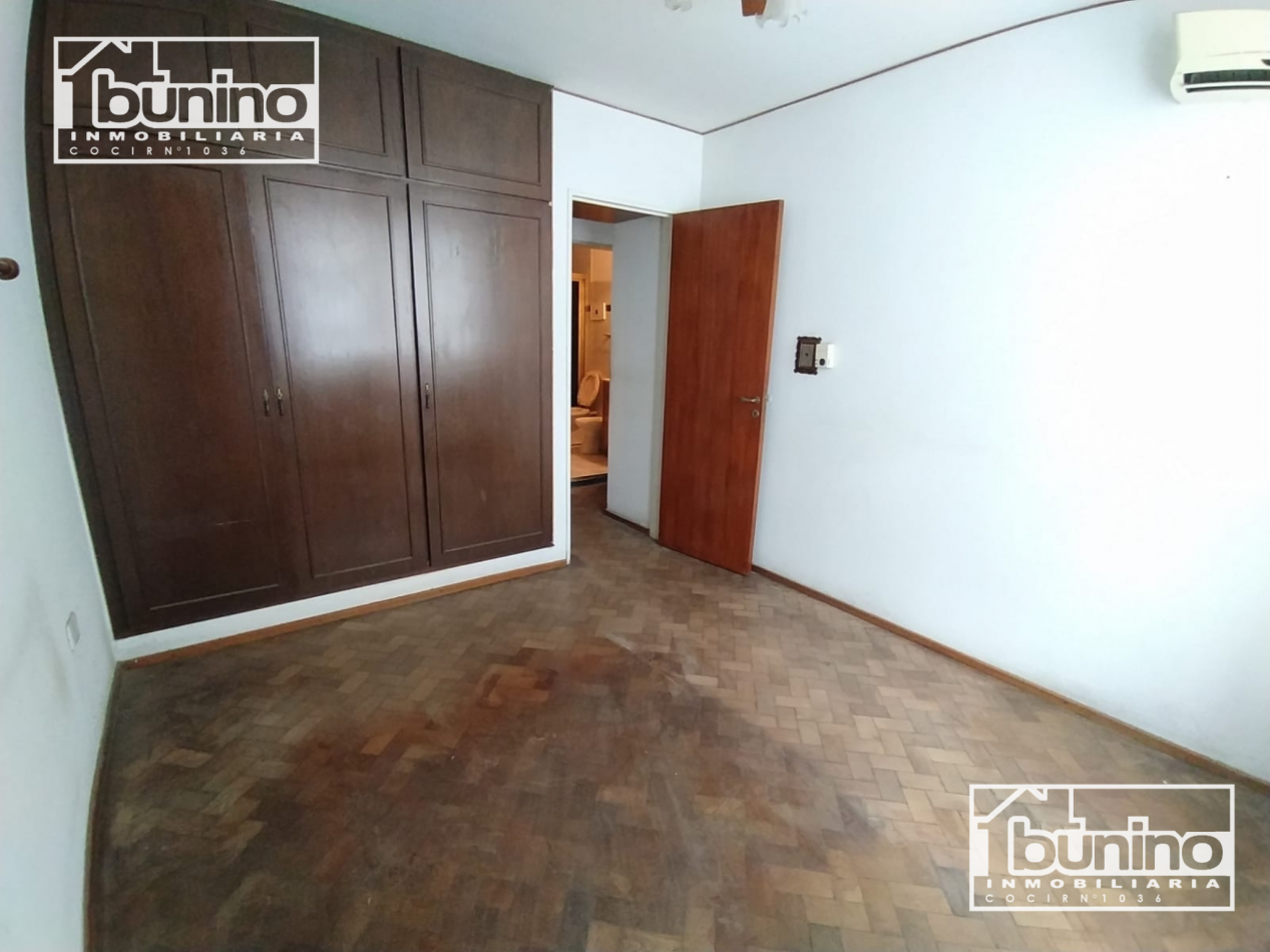 Departamento en alquiler en Rosario - 3 Dormitorios. Cochera incluida