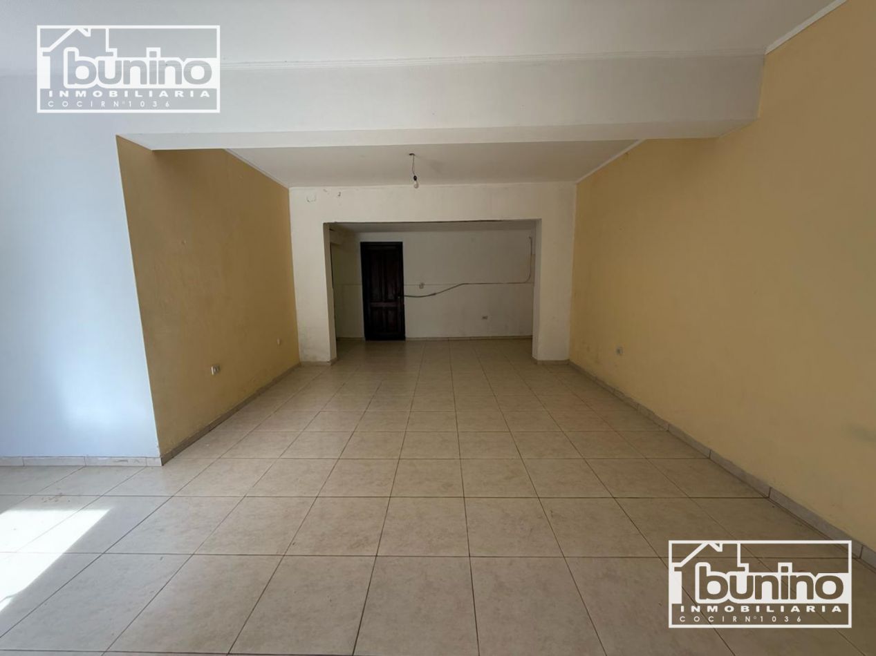 Casa de 2 dormitorios en alquiler - Ibarlucea