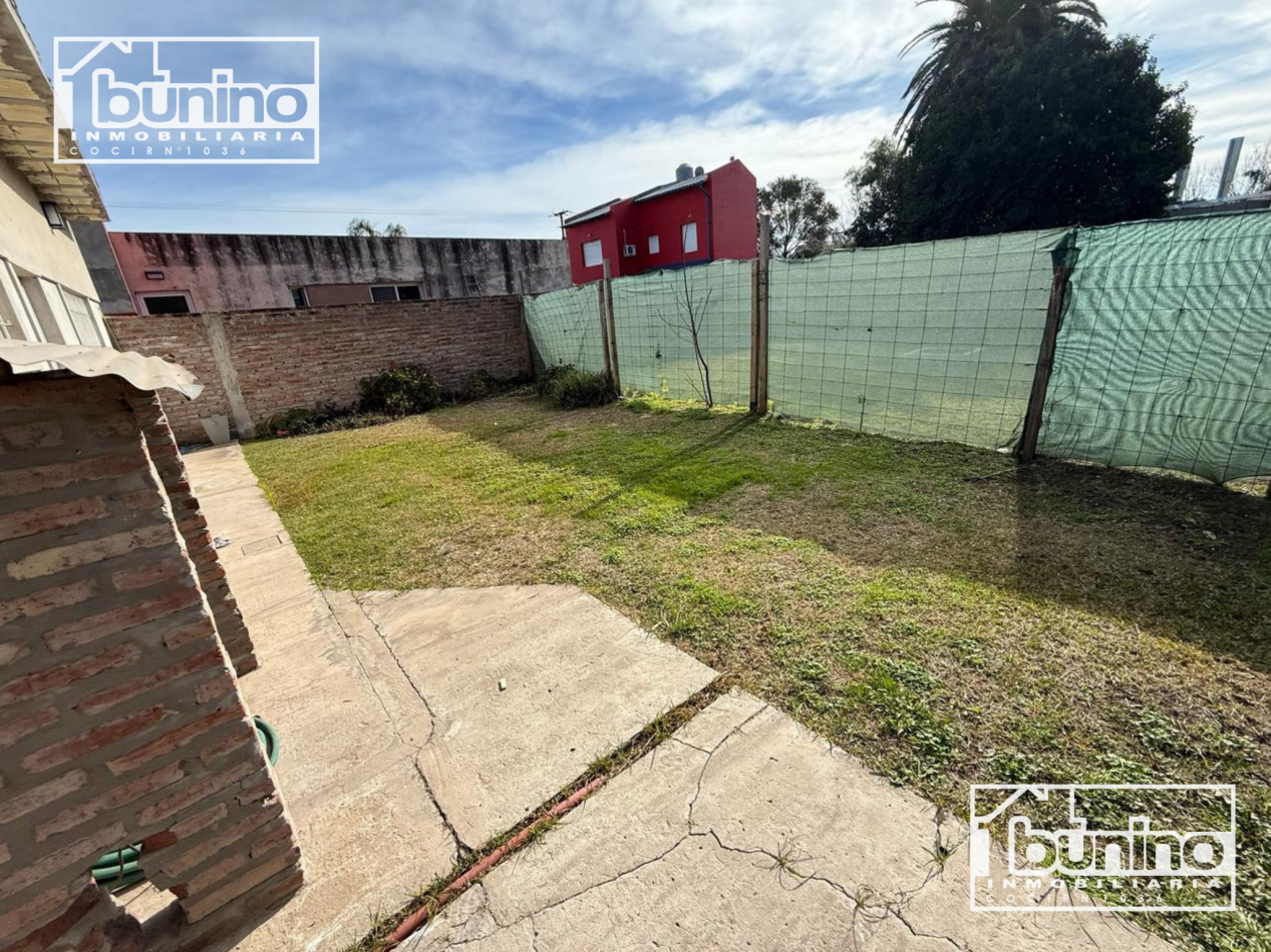 Casa de 2 dormitorios en alquiler - Ibarlucea