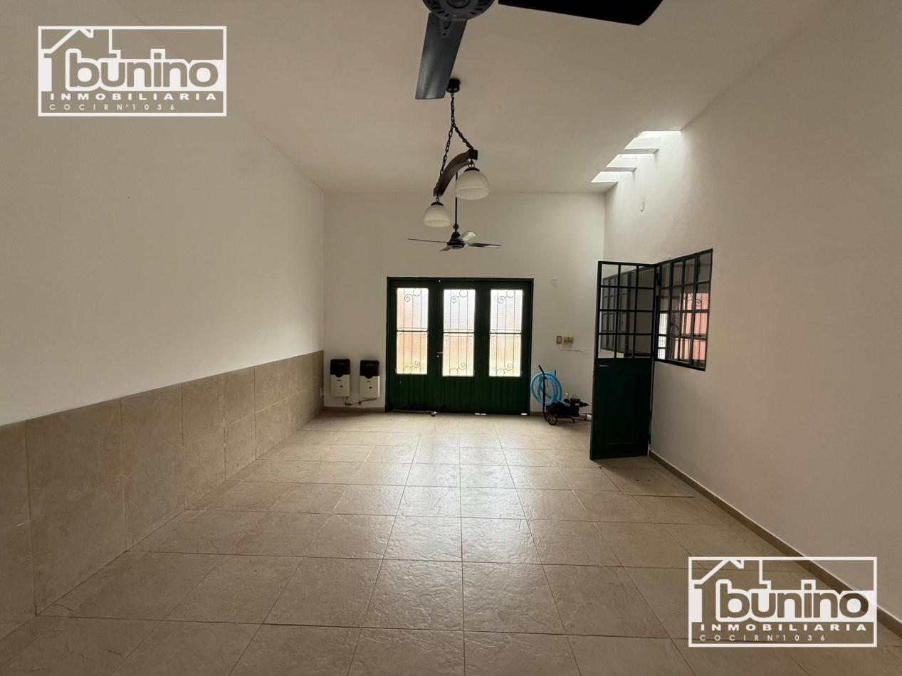 Casa en alquiler de 3 dormitorios - Zona norte, Rosario