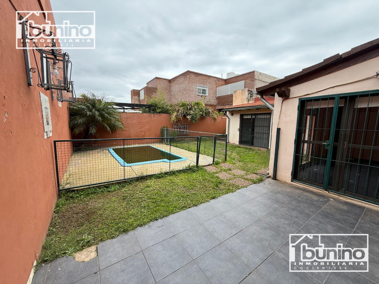 Casa en alquiler de 3 dormitorios - Zona norte, Rosario