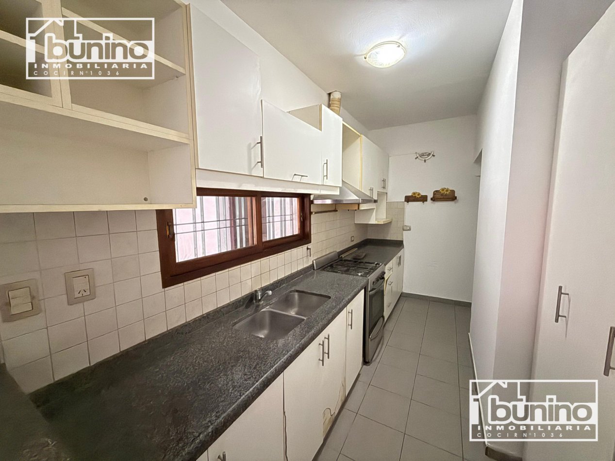 Casa en alquiler de 3 dormitorios - Zona norte, Rosario