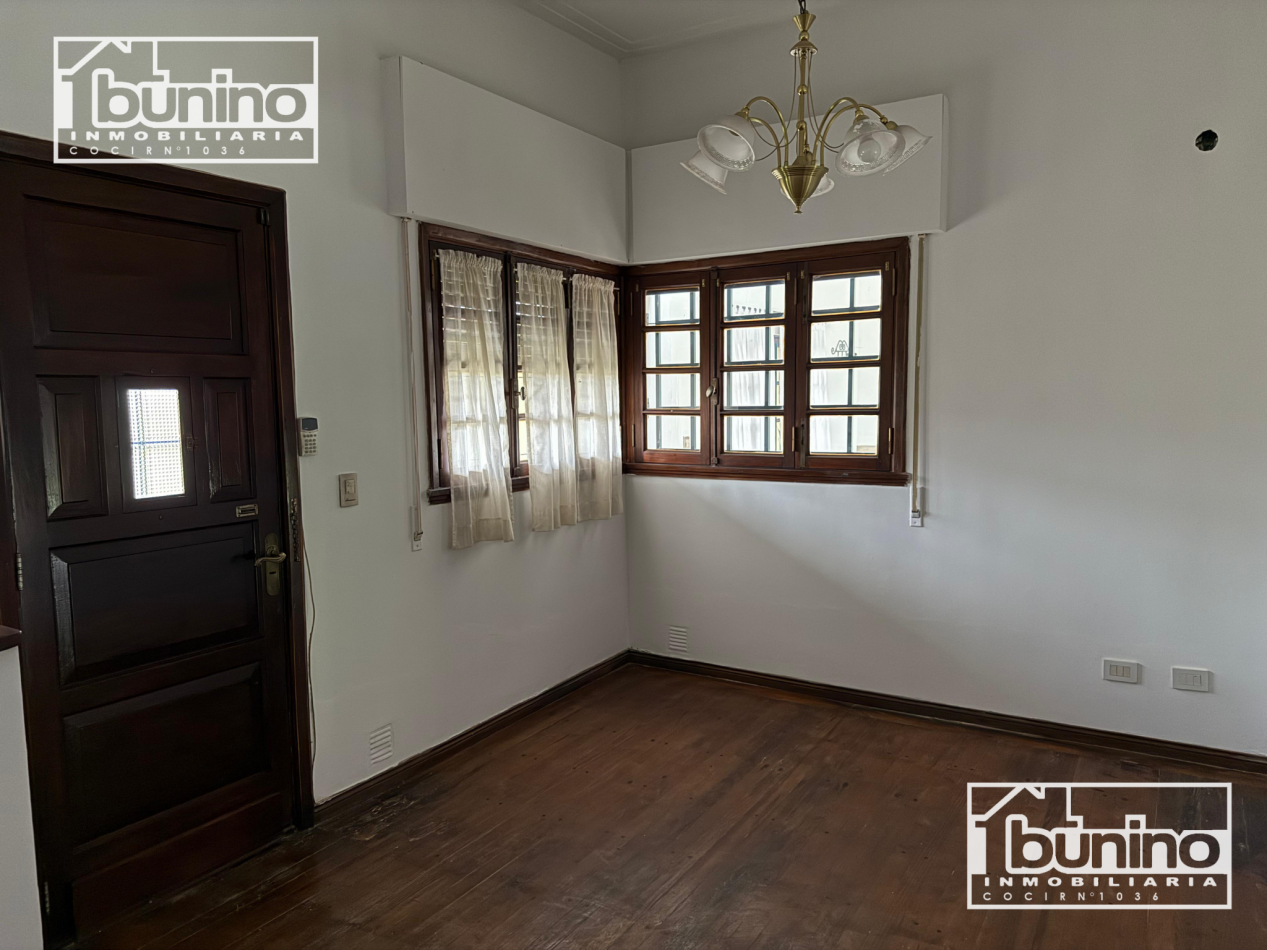 Casa en alquiler de 3 dormitorios - Zona norte, Rosario