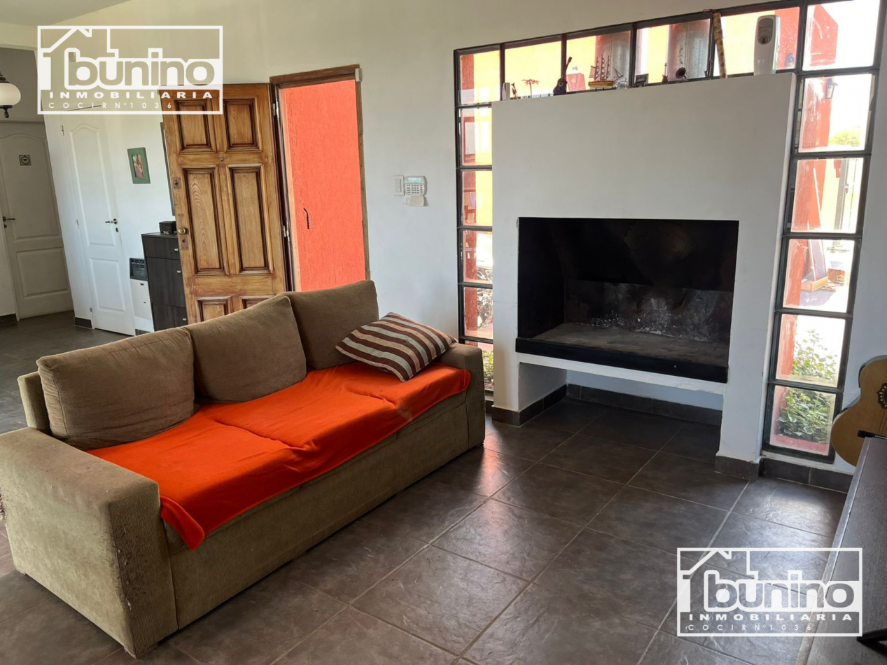 Casa alquiler temporal, 3 dormitorios - Funes Norte