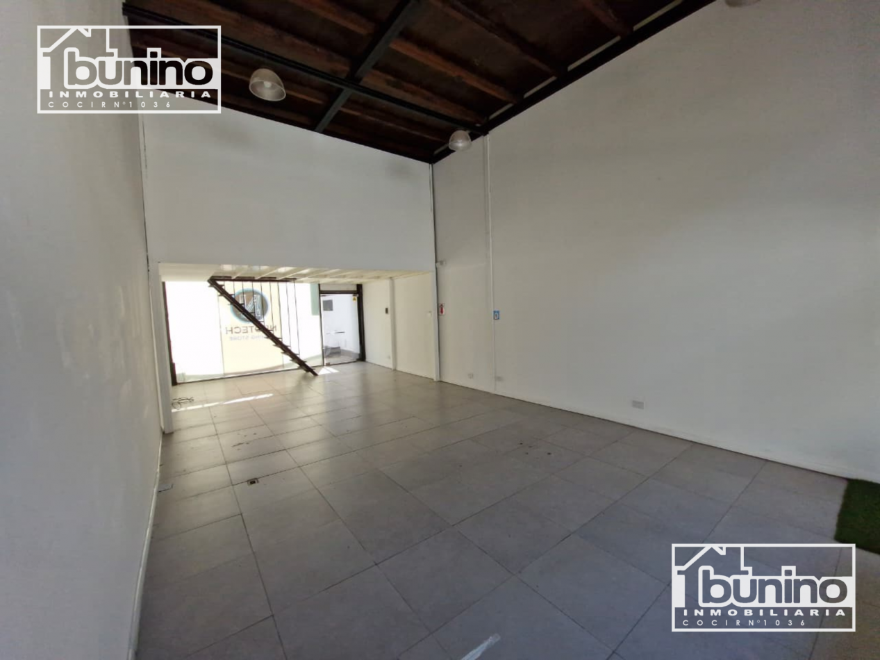 Alquiler de local comercial en Funes - Galeria Tierra Chica