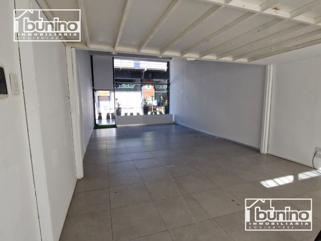 Alquiler de local comercial en Funes - Galeria Tierra Chica