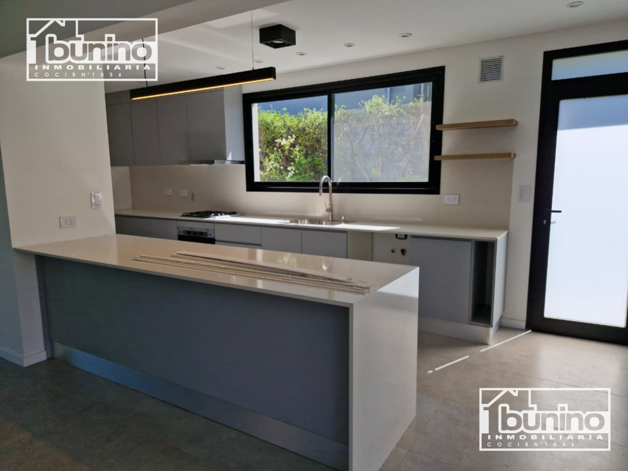 Casa en Cadaques de 4 dormitorios - Funes Hills
