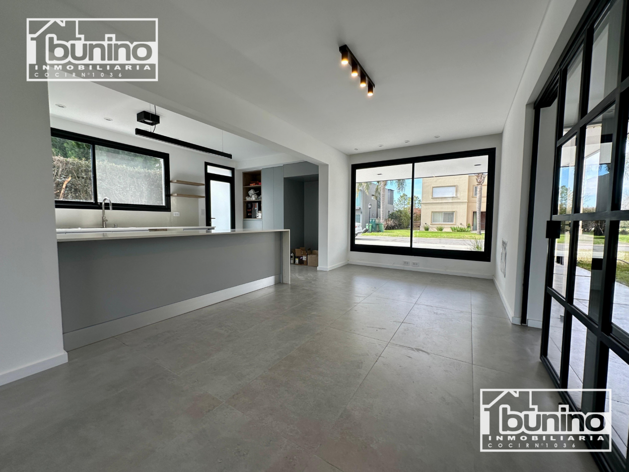 Casa en Cadaques de 4 dormitorios - Funes Hills