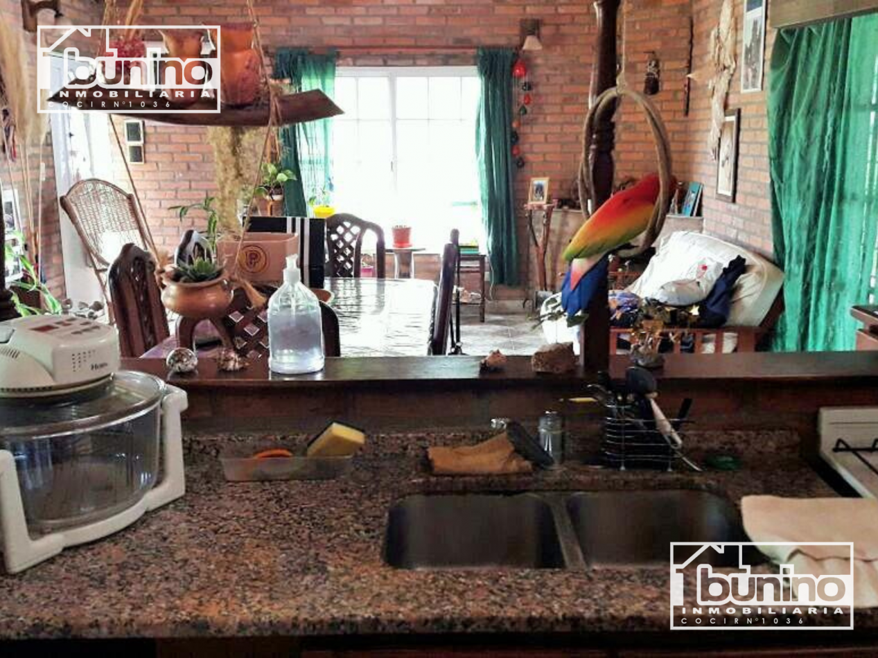 ¡OPORTUNIDAD! Casa en venta en Ibarlucea - 4 Dormitorios