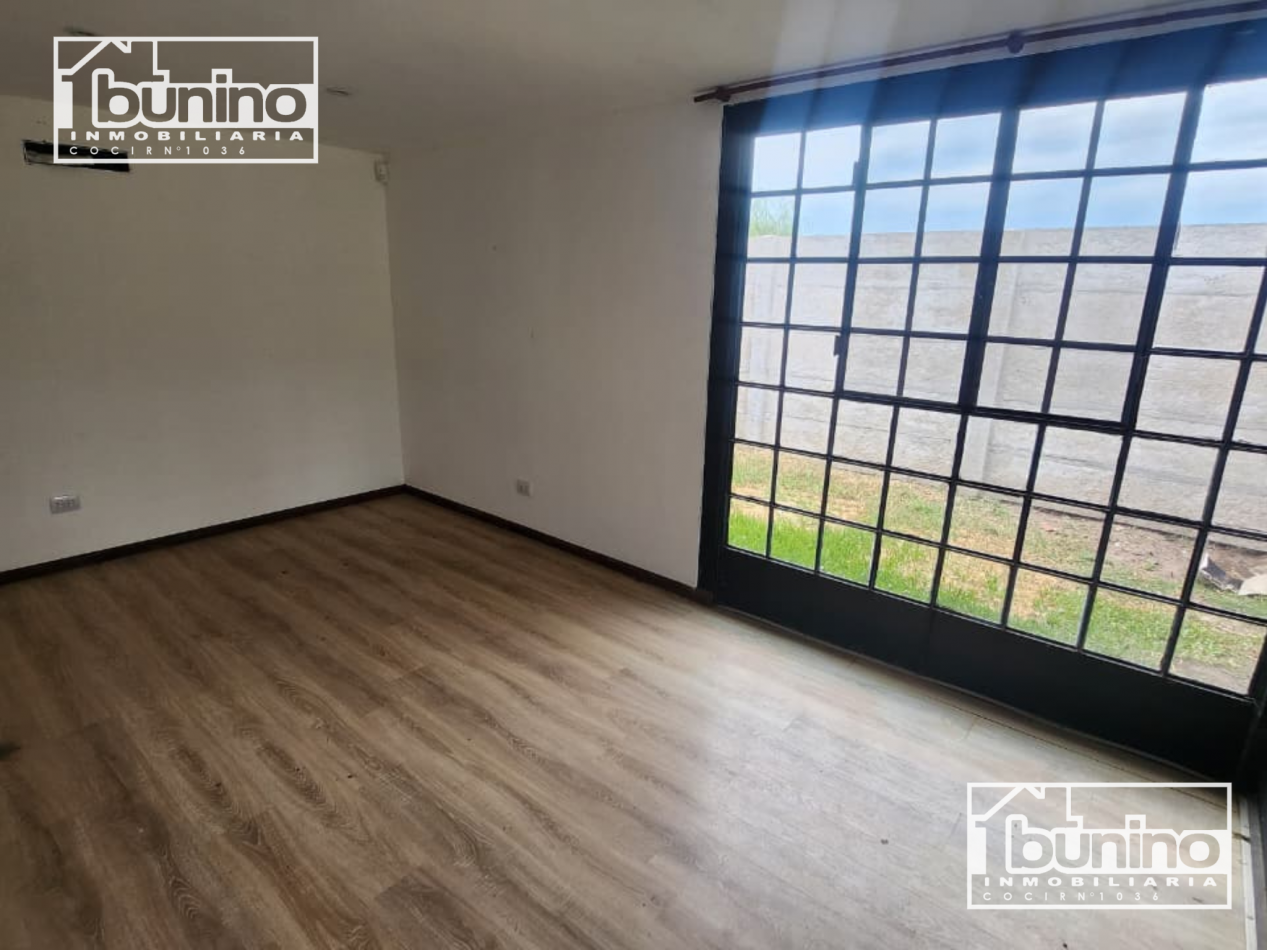 Casa en venta de 2 dormitorios - Barrio Las Tardes, Roldan