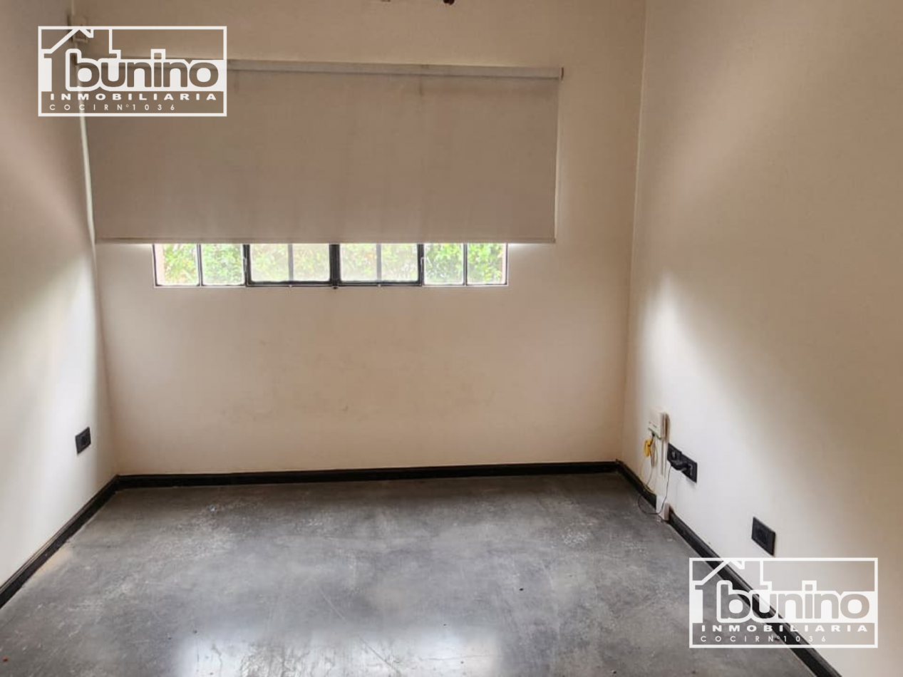 Alquiler Permanente 2 Dormitorios, Galeria y Pileta - Barrio Las Tardes, Roldan