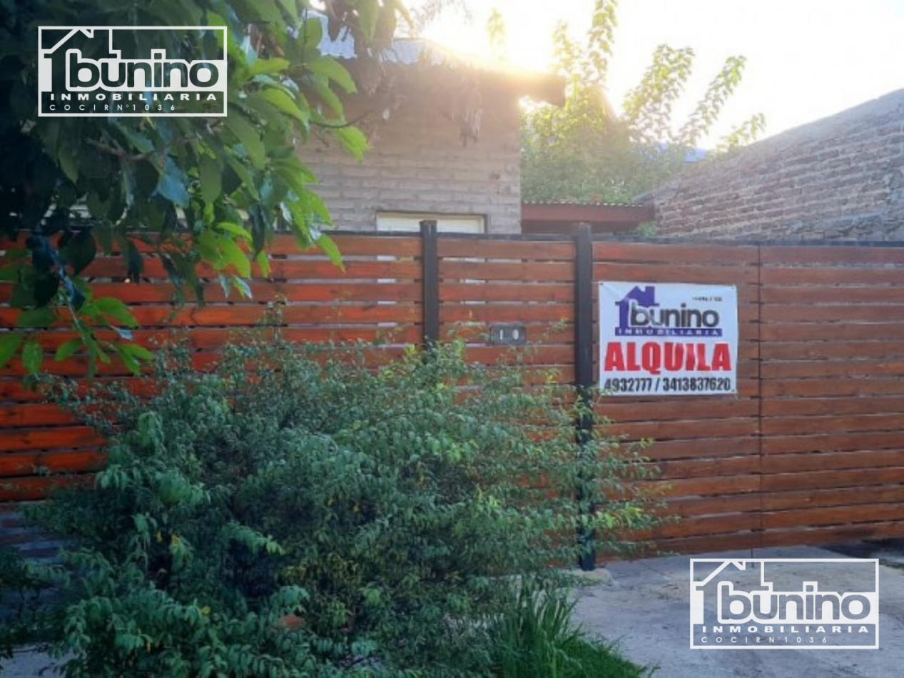 Casa en alquiler en Ibarlucea - 1 Dormitorio mas comodin