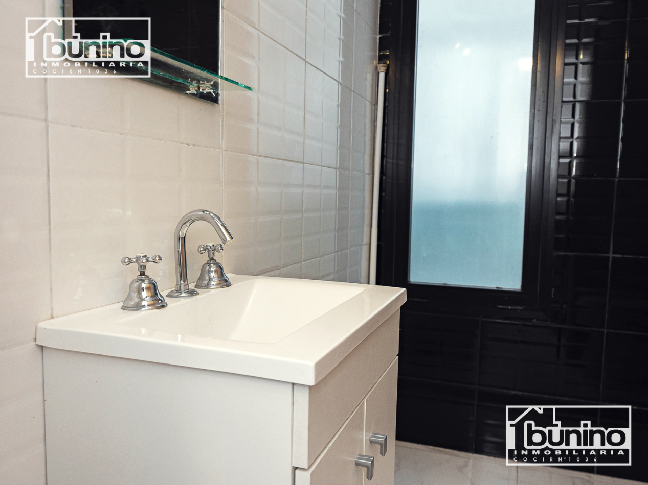 Casa en alquiler permanente en Ibarlucea, Country Las Casuarinas - 2 dormitorios, parque y piscina