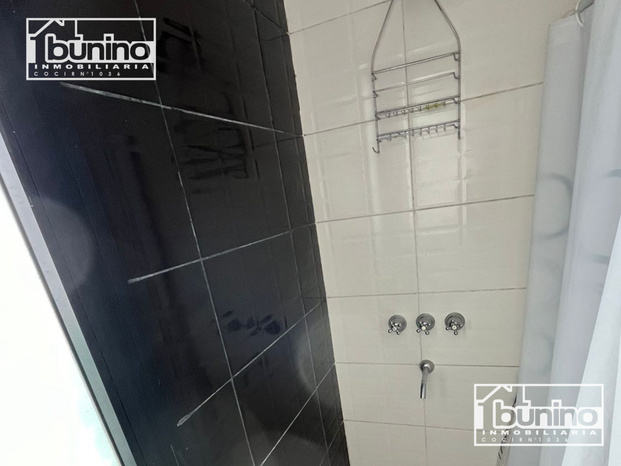 Casa en alquiler permanente en Ibarlucea, Country Las Casuarinas - 2 dormitorios, parque y piscina