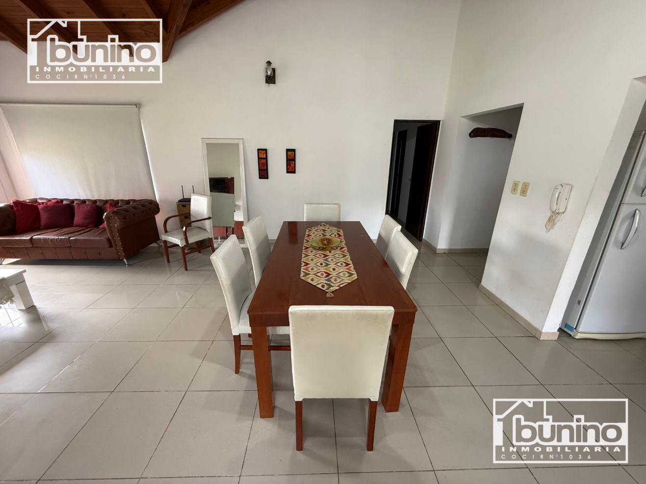 Casa amueblada en alquiler permanente en Funes - 3 Dormitorios