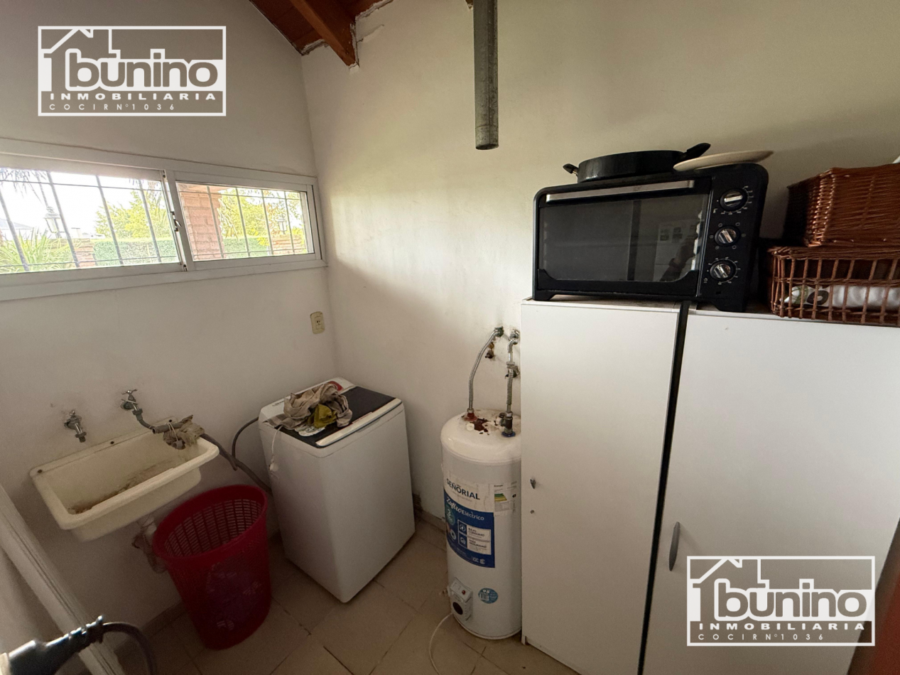 Casa amueblada en alquiler permanente en Funes - 3 Dormitorios