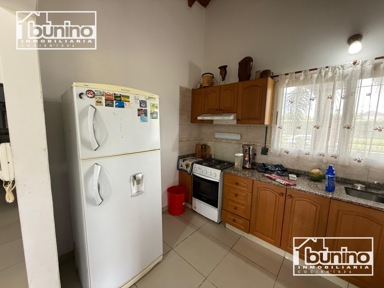 Casa amueblada en alquiler permanente en Funes - 3 Dormitorios