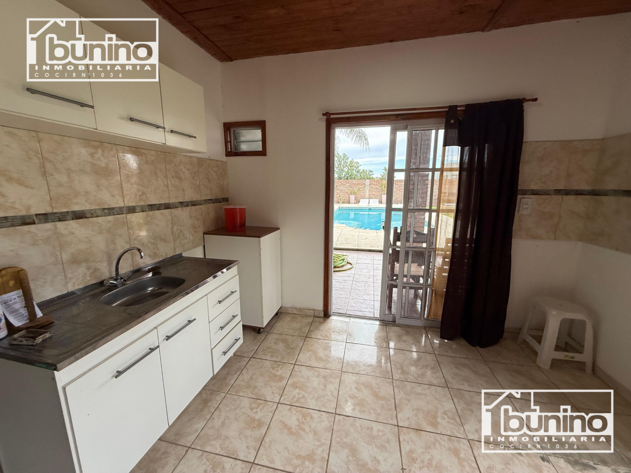 Casa amueblada en alquiler permanente en Funes - 3 Dormitorios