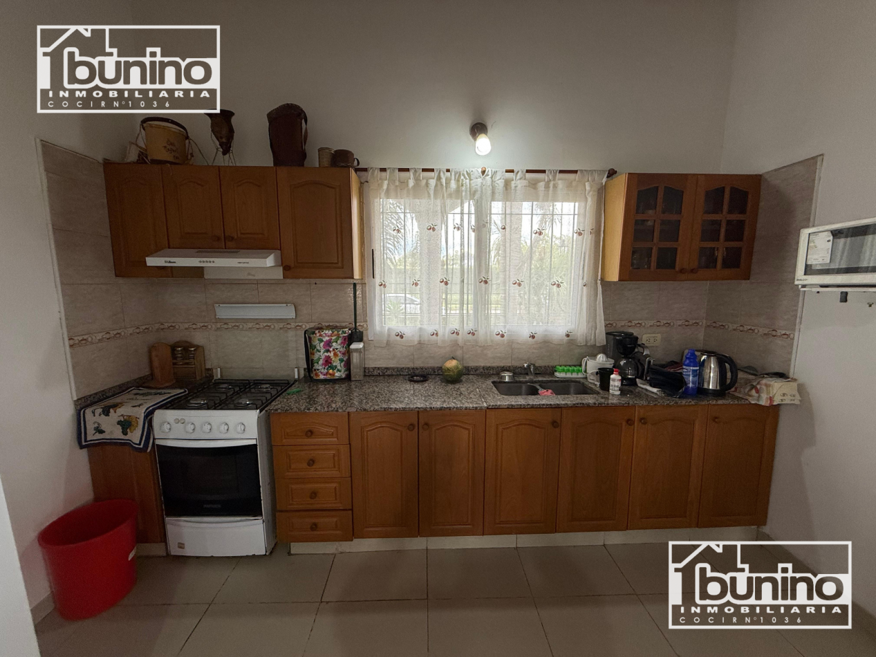 Casa amueblada en alquiler permanente en Funes - 3 Dormitorios