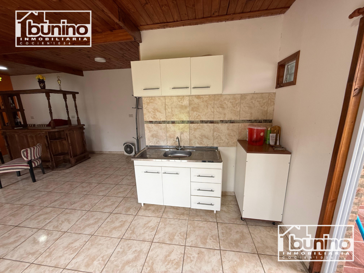 Casa amueblada en alquiler permanente en Funes - 3 Dormitorios