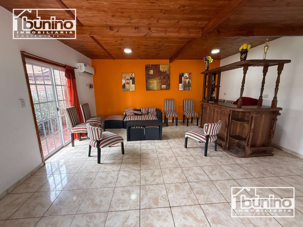 Casa amueblada en alquiler permanente en Funes - 3 Dormitorios