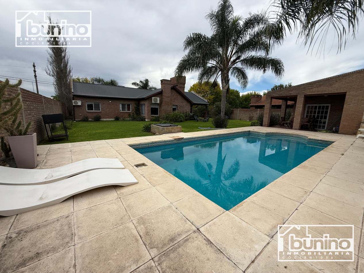 Casa amueblada en alquiler permanente en Funes - 3 Dormitorios