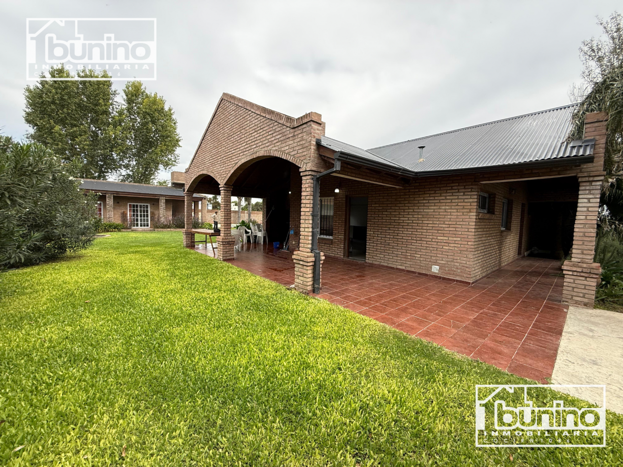 Casa amueblada en alquiler permanente en Funes - 3 Dormitorios