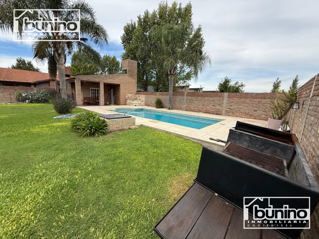 Casa amueblada en alquiler permanente en Funes - 3 Dormitorios