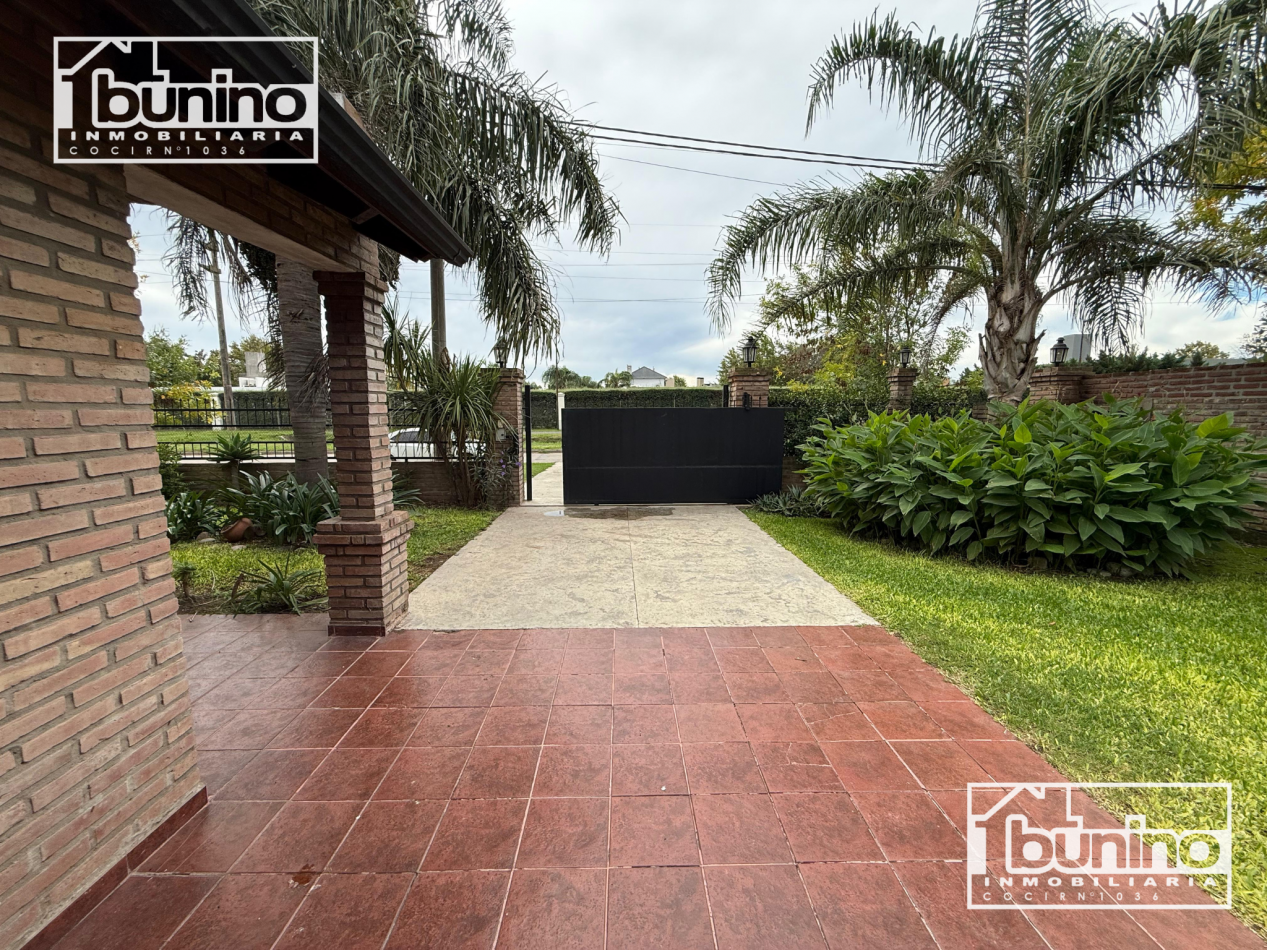 Casa amueblada en alquiler permanente en Funes - 3 Dormitorios