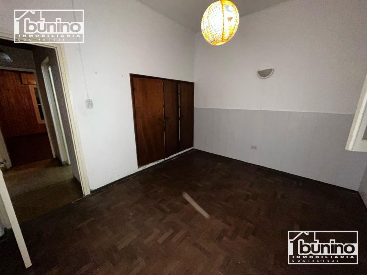 Casa a la venta de 2 dormitorios, cochera y quincho - Capitan Bermudez
