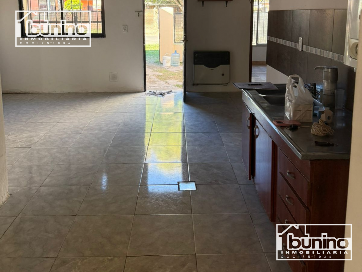 Casa 2 dormitorios en venta - Granadero Baigorria