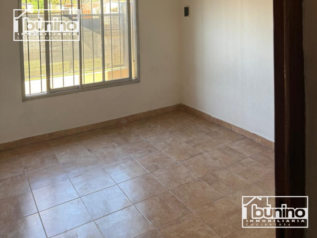 Casa 2 dormitorios en venta - Granadero Baigorria