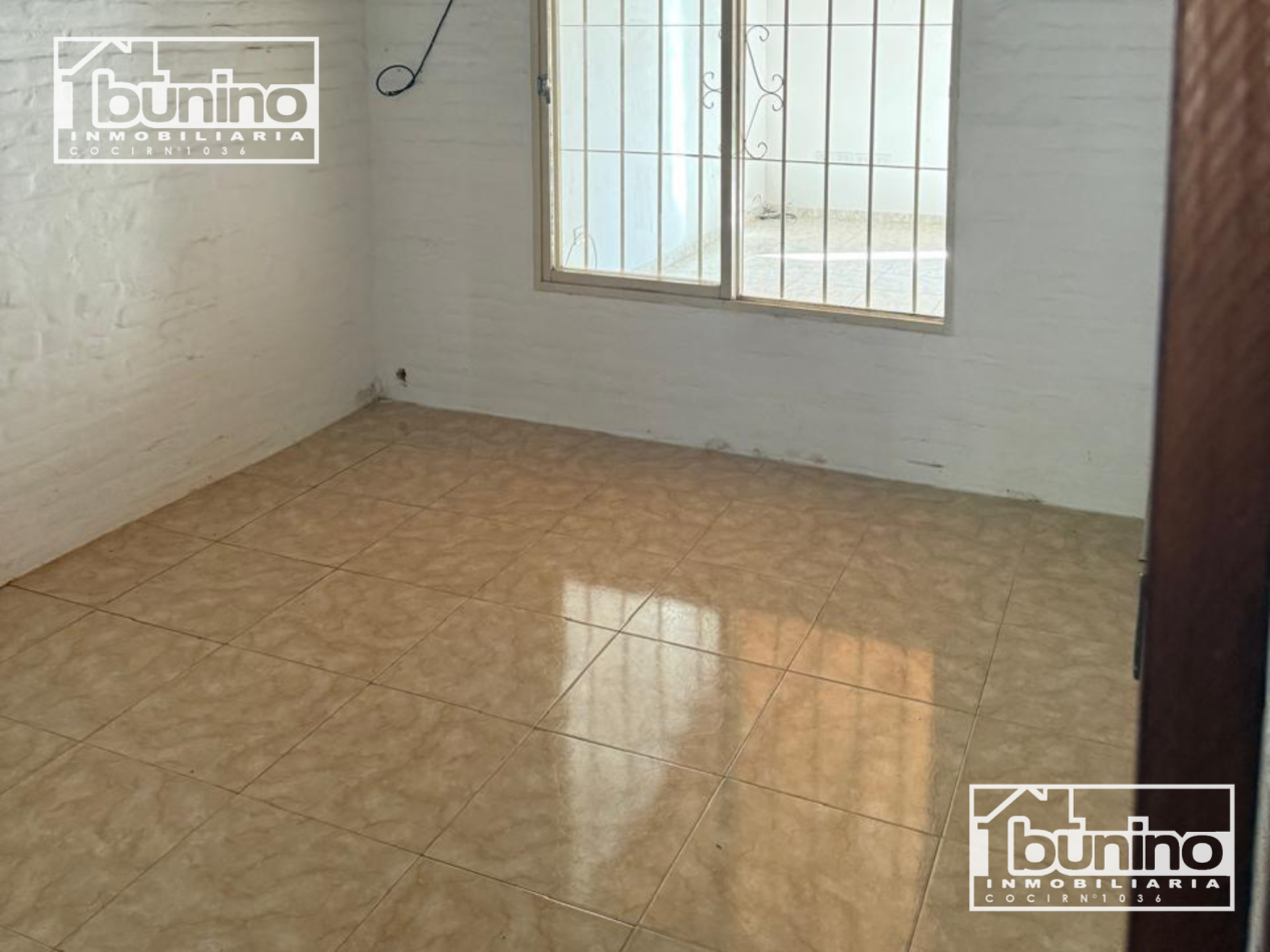 Casa 2 dormitorios en venta - Granadero Baigorria