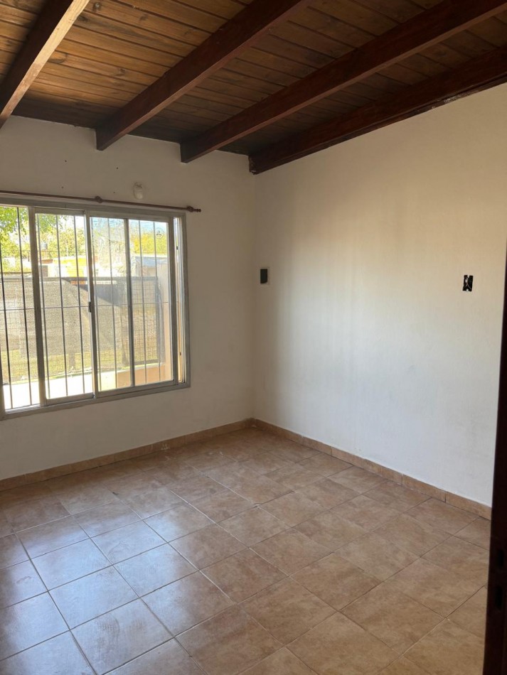 Casa 2 dormitorios en venta - Granadero Baigorria